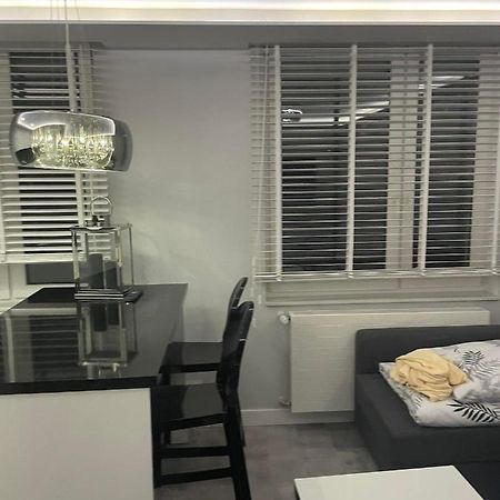 Appartement Apartament Poniatowa Extérieur photo