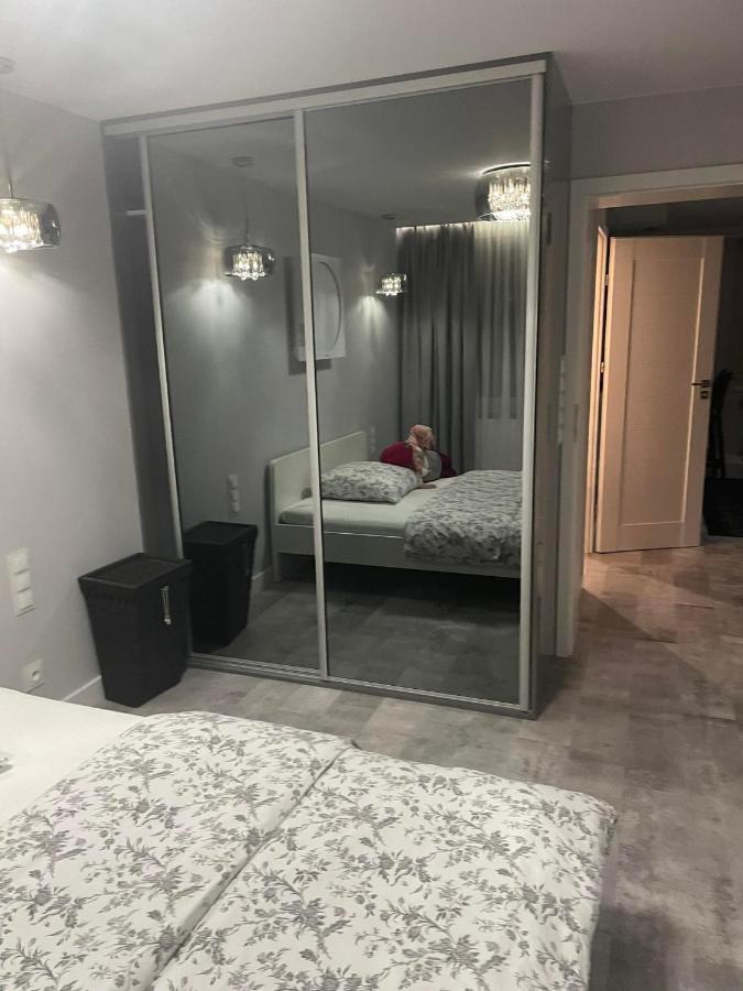 Appartement Apartament Poniatowa Extérieur photo